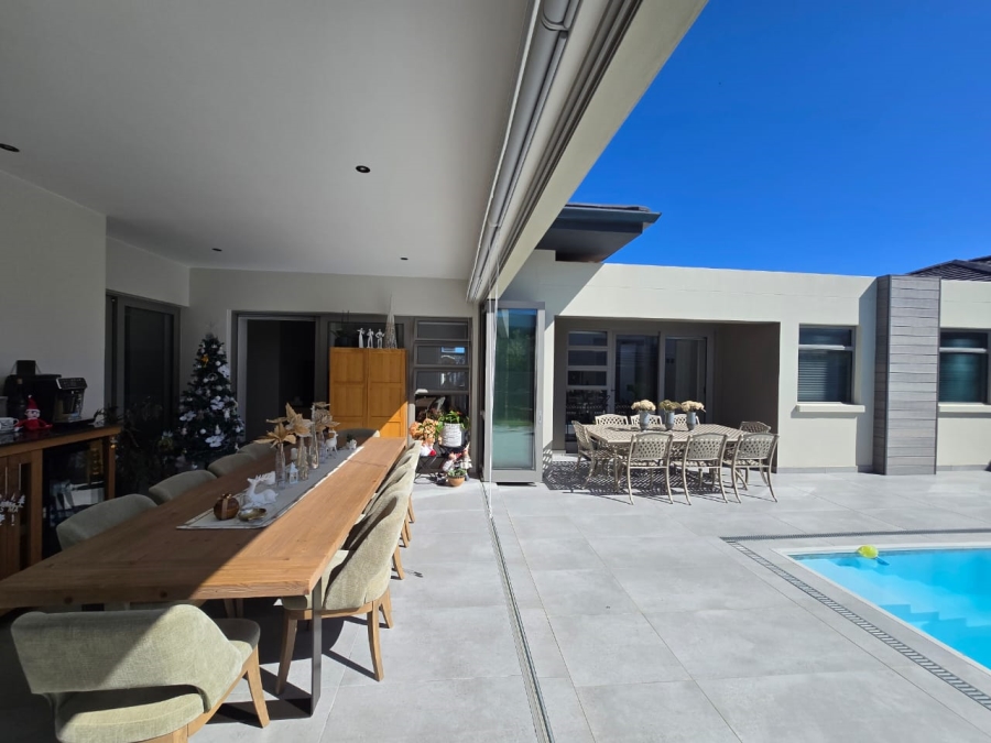 4 Bedroom Property for Sale in Oubaai Western Cape